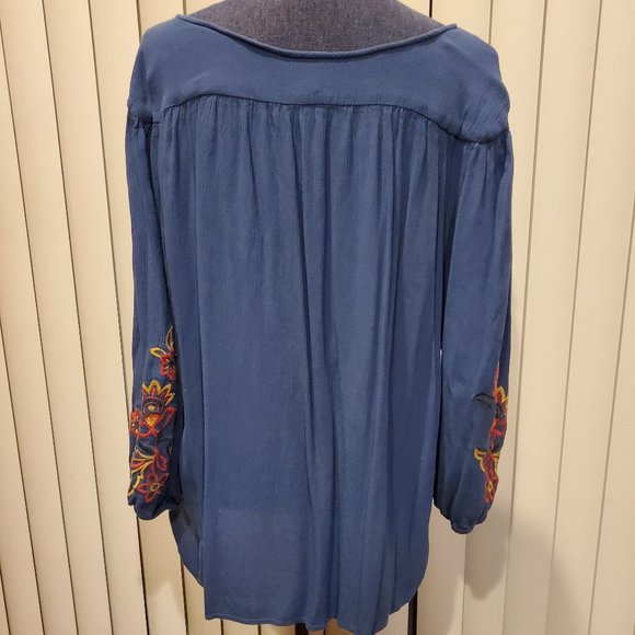 St. John's Bay Blue Boho V-Neck Tunic Top Flower Embroidery Women's Size 2X - Picture 5 of 12